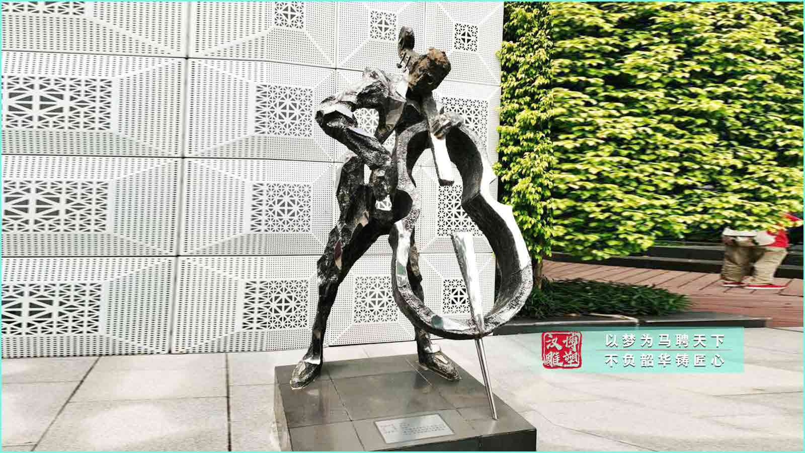 不銹鋼拉提琴人物雕塑,城市廣場藝術品,專業(yè)雕塑生產廠家